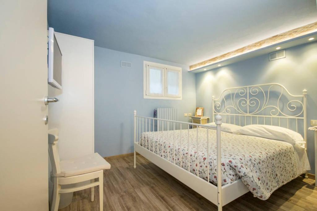 La Contrada B&B Casnate Con Bernate Exterior foto